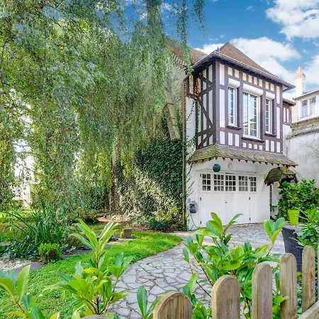 Beautiful In Apartment Isigny-sur-Mer