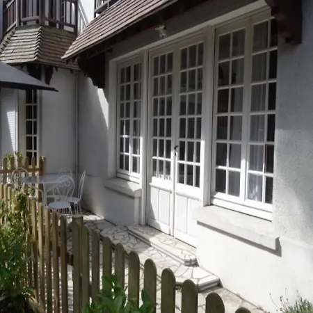 Beautiful In Apartment Isigny-sur-Mer